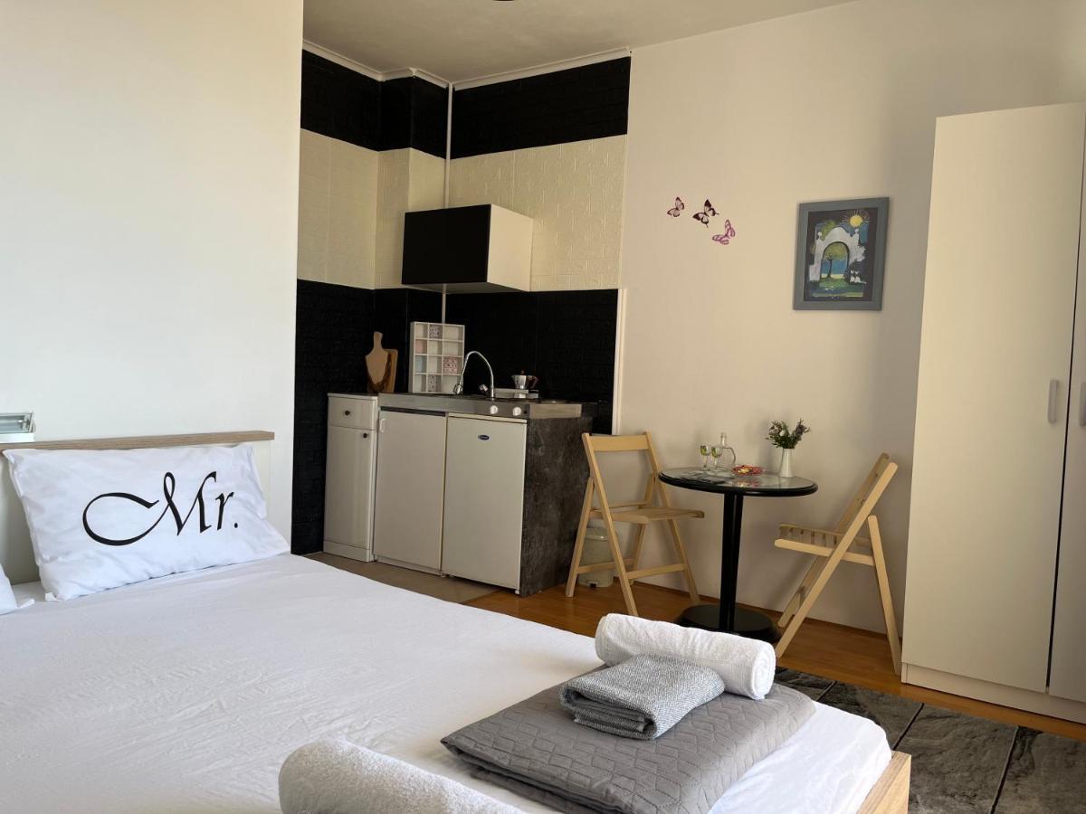 Apartments Cvjetkovic Mlini Exterior photo